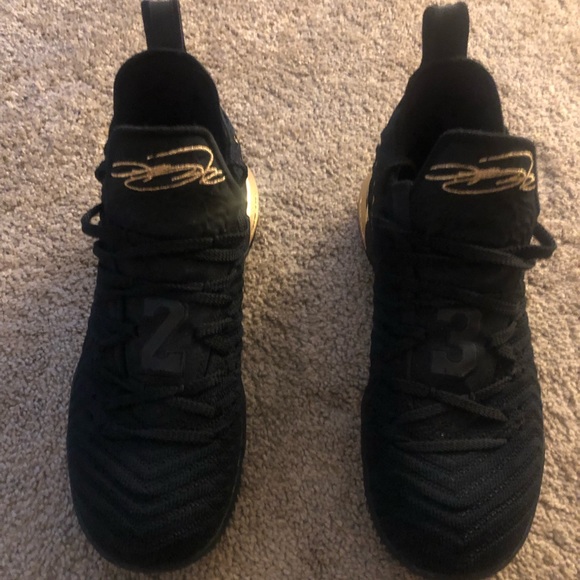 nike lebron 16 i am king nike lebron 16 i am king